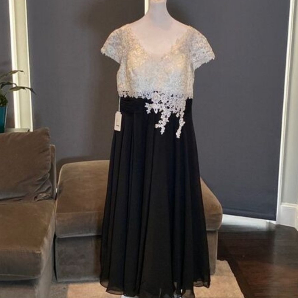 Elegant Black and White Lace Midi Dress